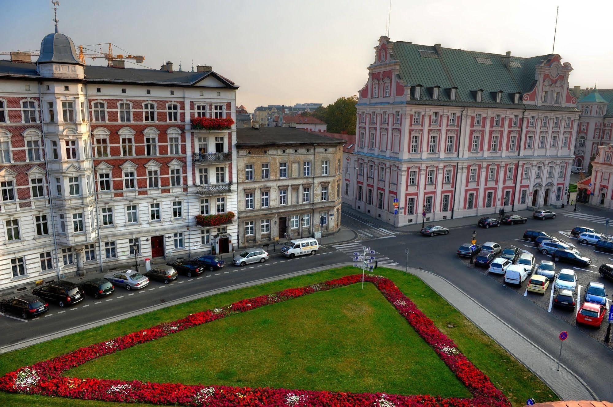 Hotel Kolegiacki Poznań Exterior foto